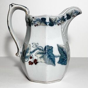 Antique DAVENPORT JUG / Ivy Wreaths Pattern / Circa 1830 / Rare British History!